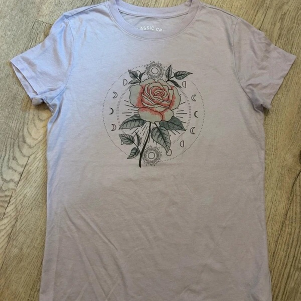 Aeropostale Lavender Tee with Floral Graphic